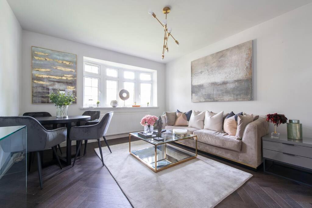 2 Bedroom Modern Urban Sanctuary 1Cc - Cherrydeal Лондон Екстериор снимка